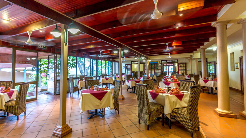 Zulu Nyala Game Lodge ฮลูฮลูเว ภายนอก รูปภาพ