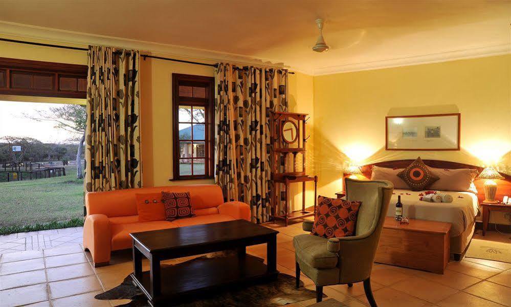 Zulu Nyala Game Lodge ฮลูฮลูเว ภายนอก รูปภาพ